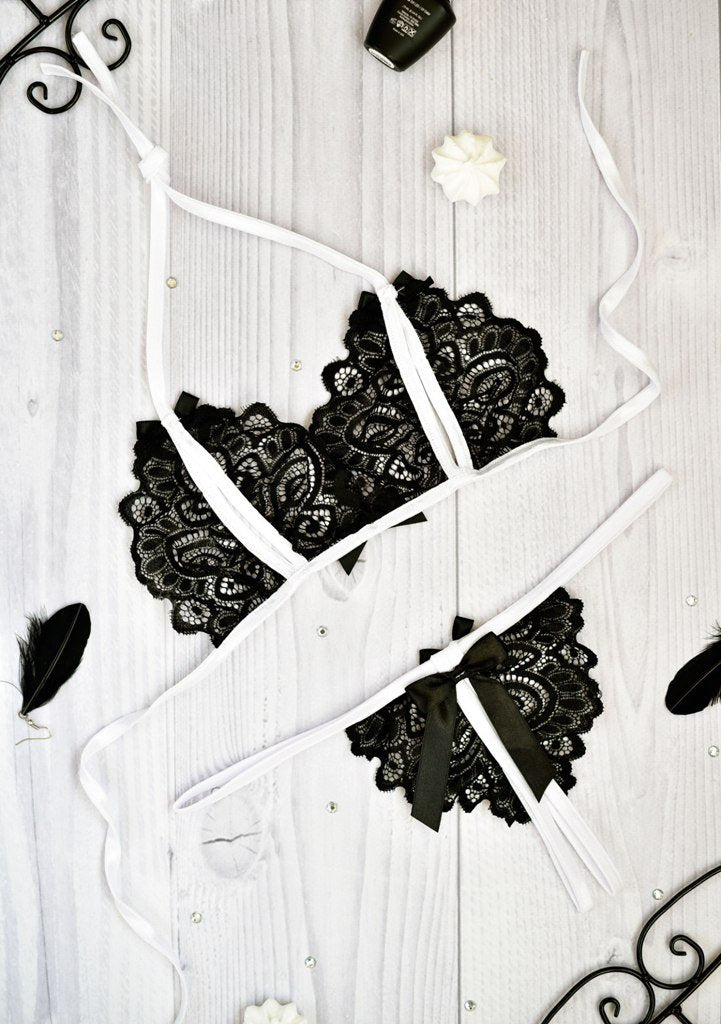 Erotic Lingerie Set: Open Bra & Thong