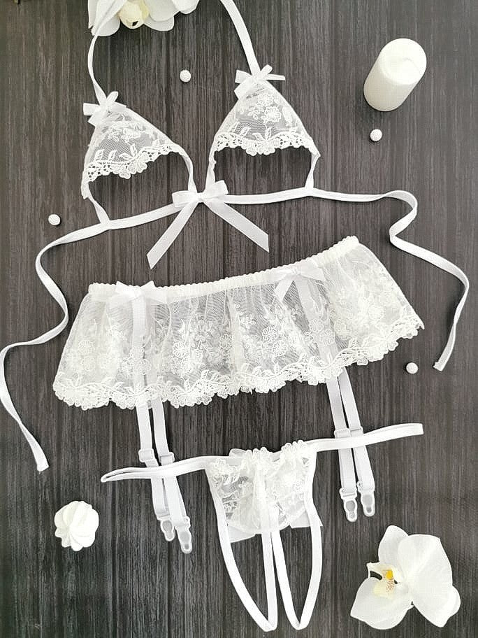 Erotic Lace Lingerie: Bra, Garter Belt & Thong