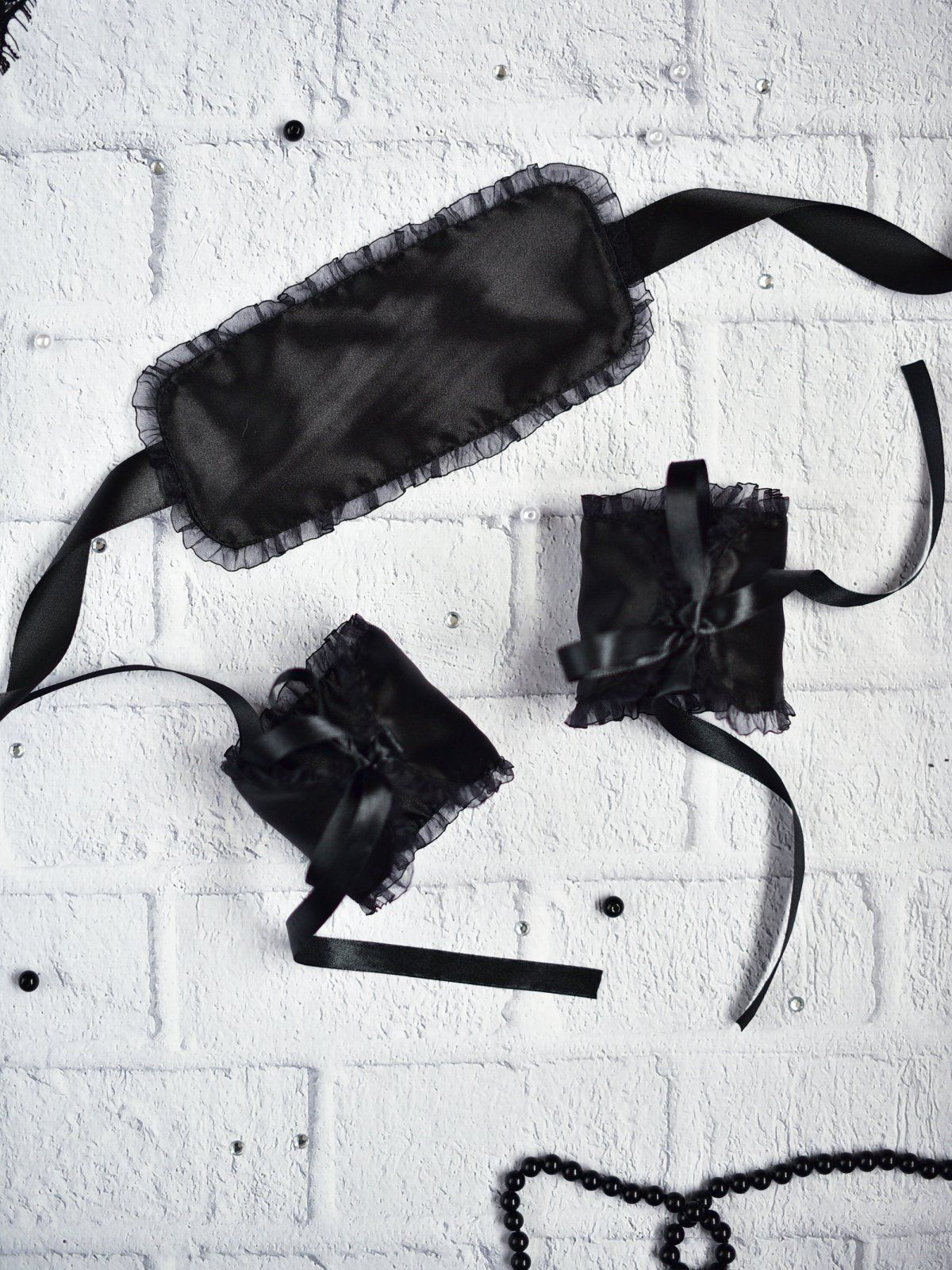 Erotic Satin Bondage Set – Handcuffs & Blindfold