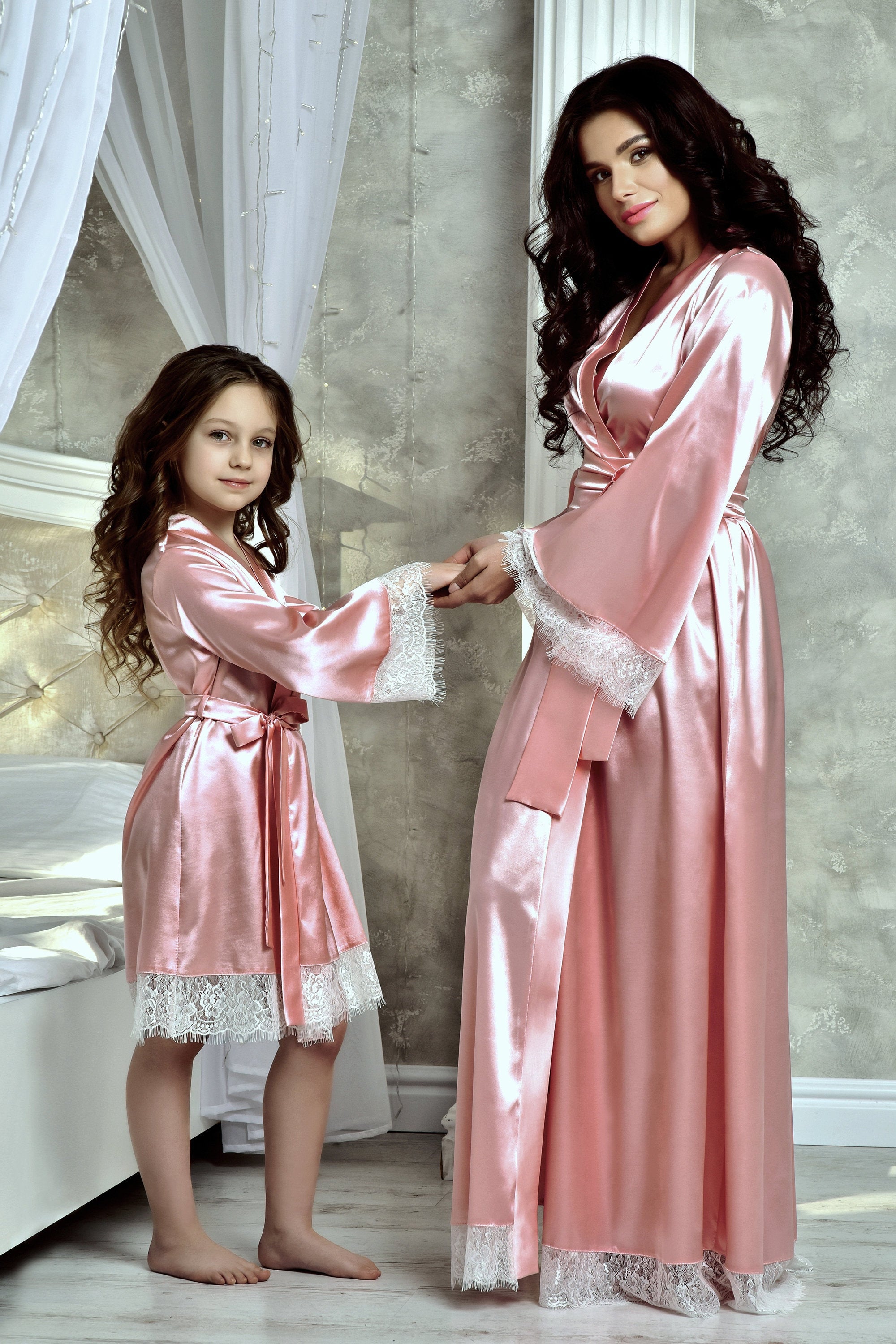 Blush pink satin lace-trim robe - photo 3