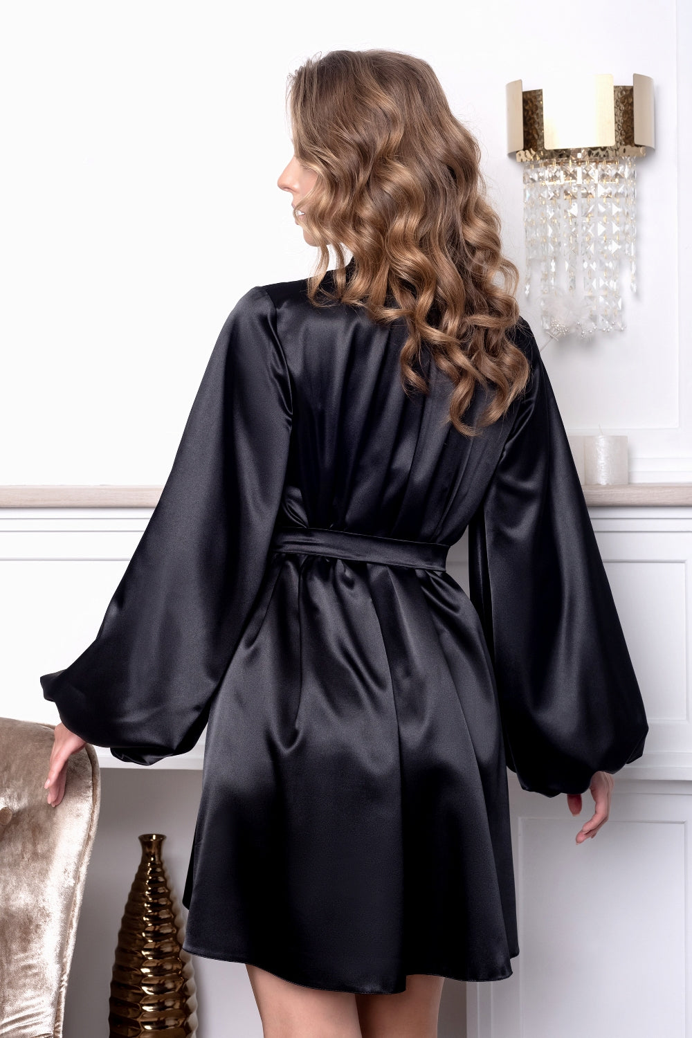 Handcrafted Elegance - Custom-fit Black Bridal Robe with Puff Sleeves