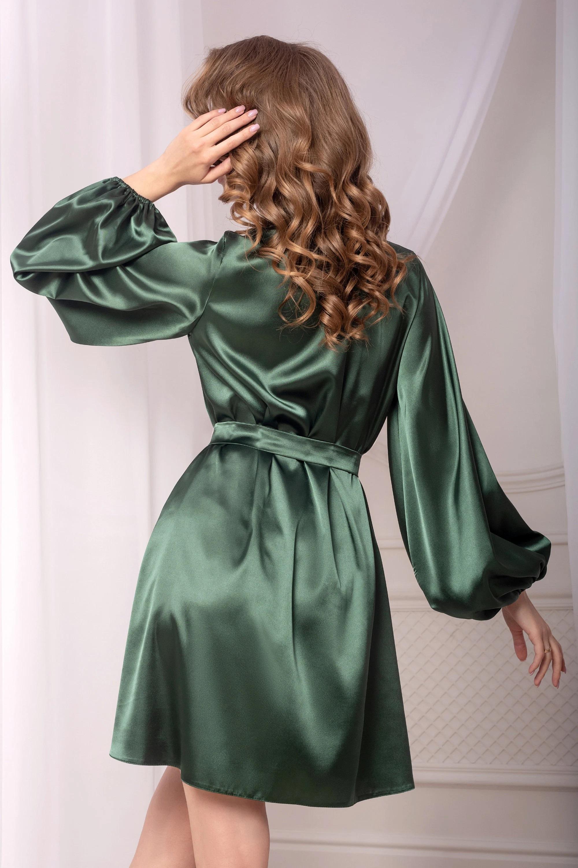 Emerald green satin short robe — chic bridesmaid gift