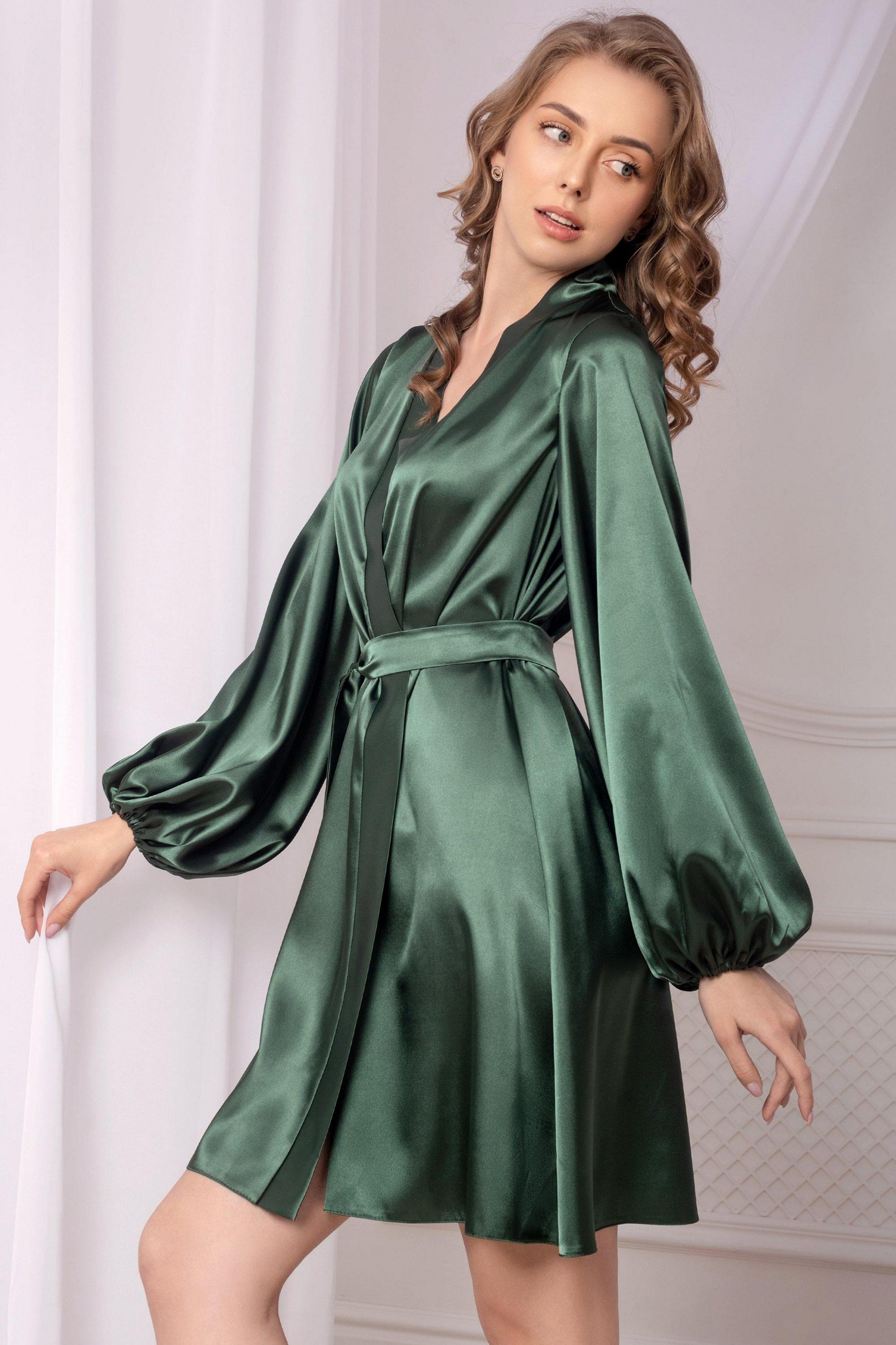 Dark green satin robe short — sophisticated boudoir style