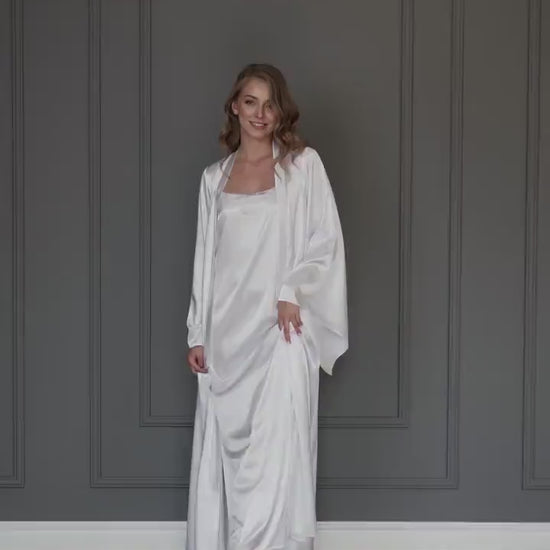 White Peignoir Set - Nightdress and Matching Robe for Wedding Preparation and Honeymoon