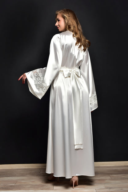 Elegant Ivory Satin Bridal Robe with Lace Trim