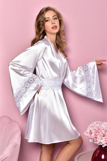 White Short Satin Bridal Robe with Venise-Trim