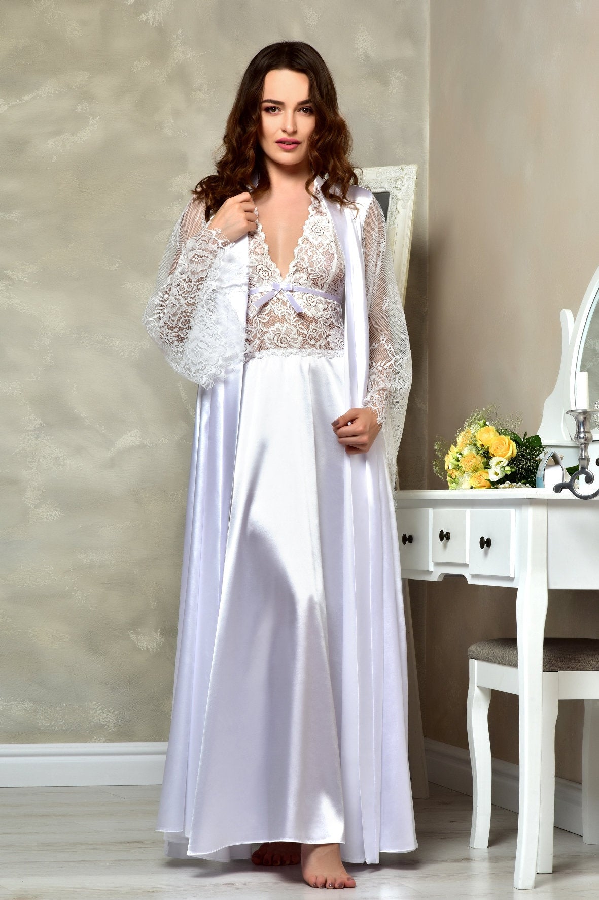 Sexy Bridal Lingerie: White Peignoir Set with Open Back
