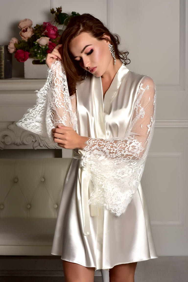Shop Elegant Ivory Short Lace Bridal Peignoir Set for Brides | Bridal Lingerie