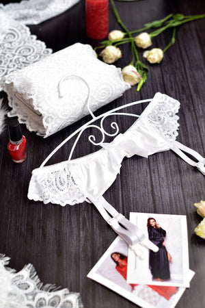 White Lace-Trim Wedding Garter Belt