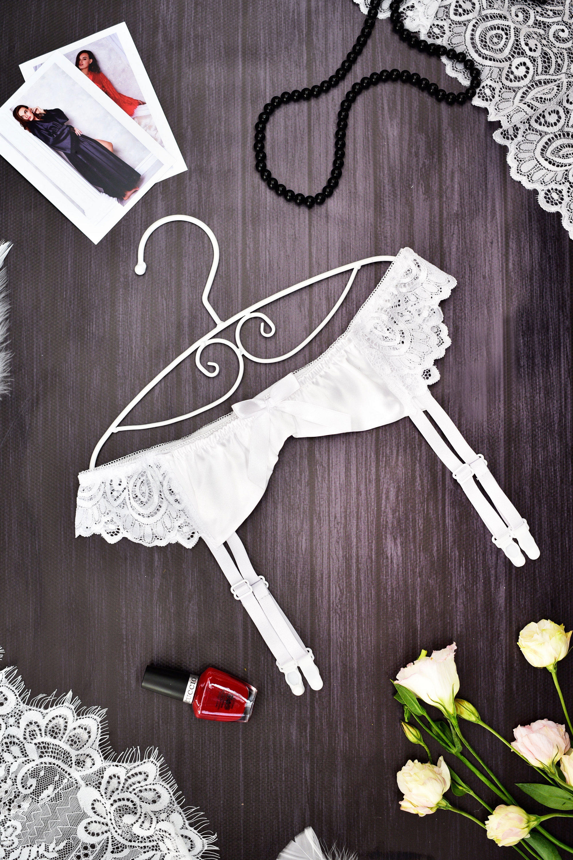 Elegant Lace Garter Belt for Honeymoon
